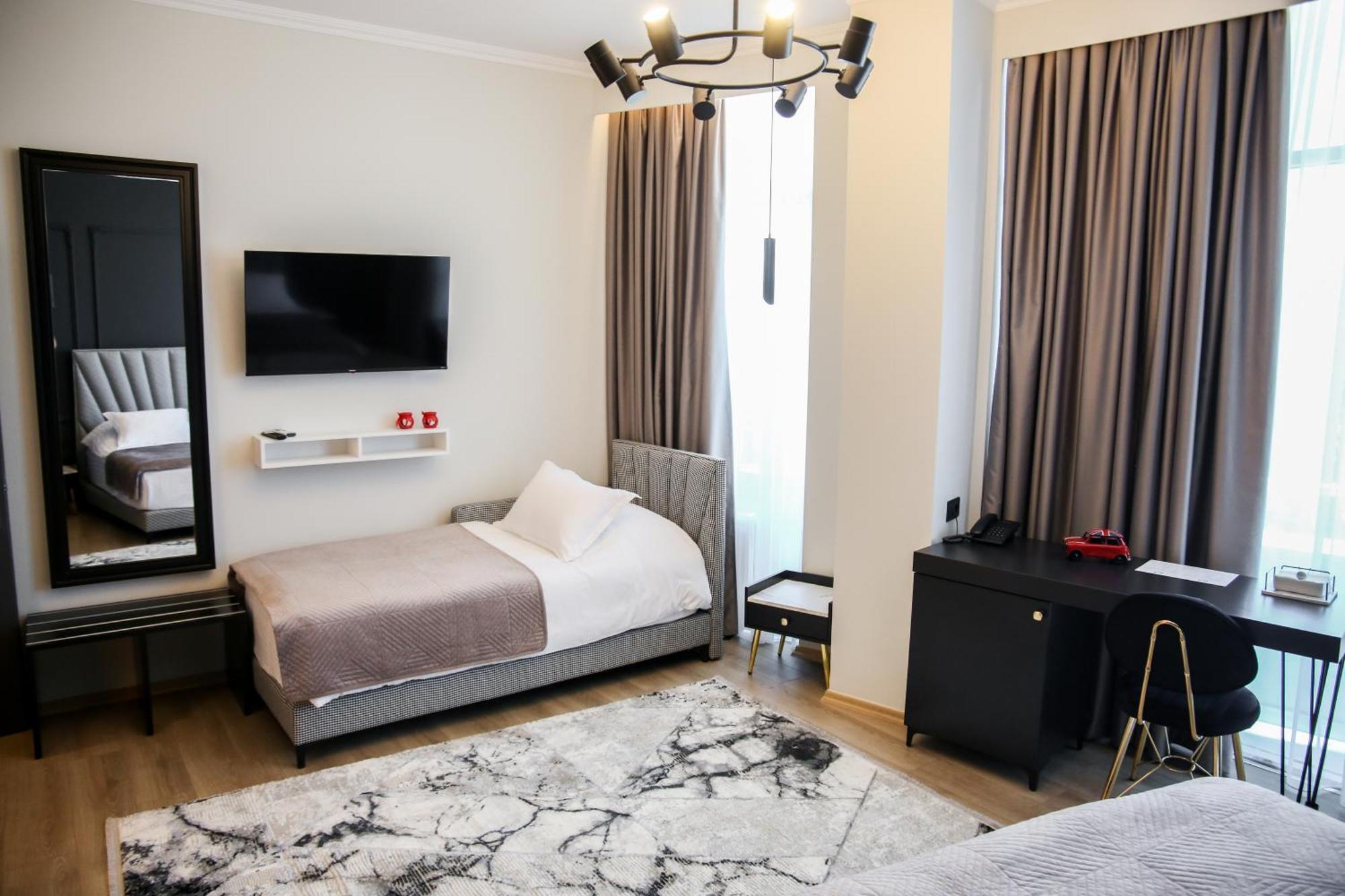 Sky View Hotel Korcza Zewnętrze zdjęcie