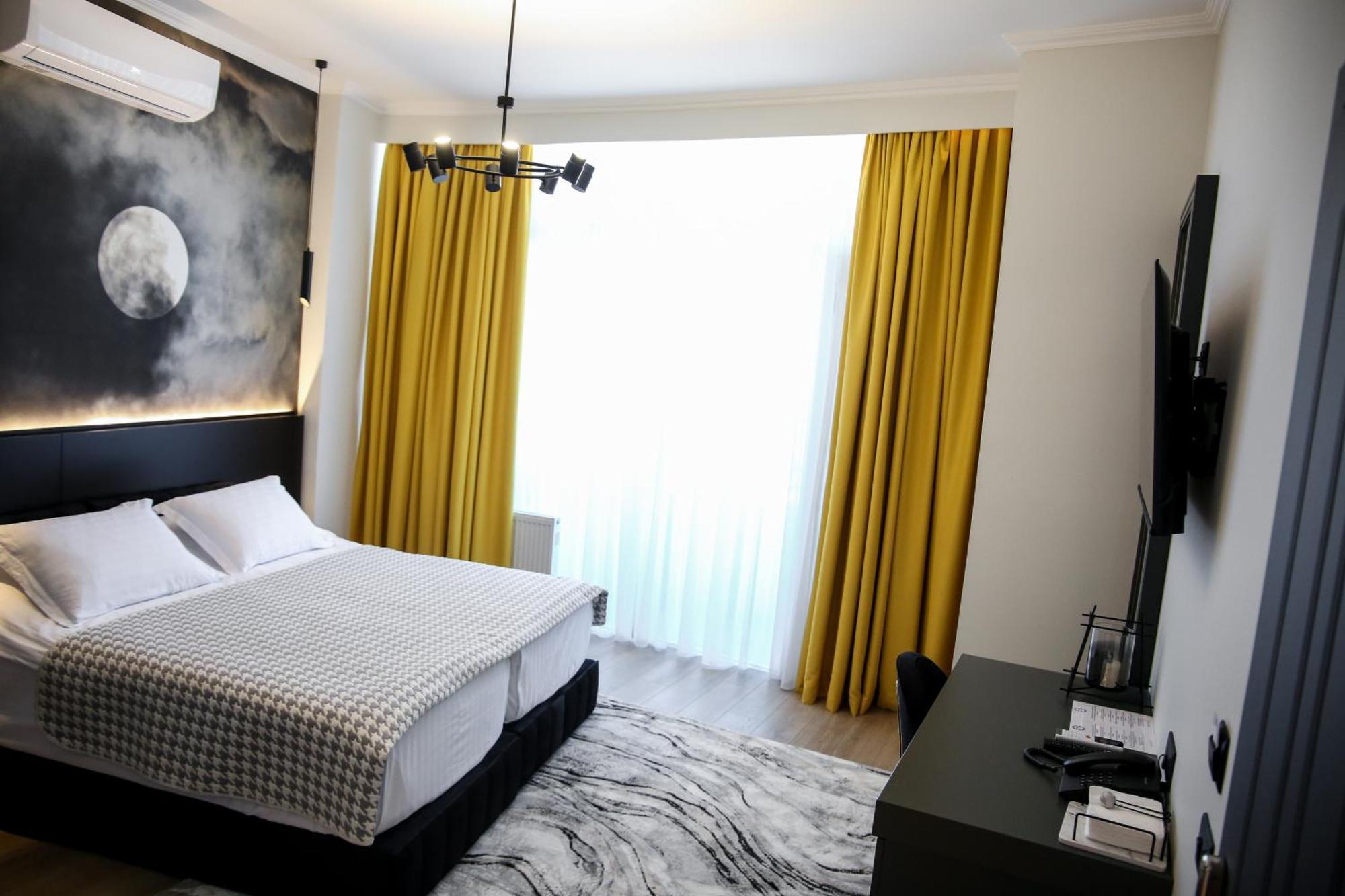 Sky View Hotel Korcza Zewnętrze zdjęcie